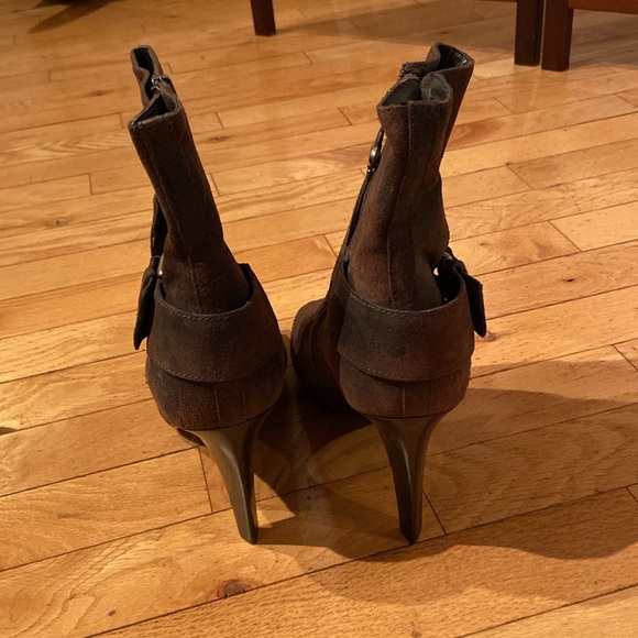 Peek toe cutie booties! - Picture 3 of 11